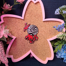 Load image into Gallery viewer, Leliel angel pin
